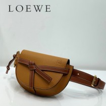 LOEWE 031-4  LOEWE 羅意威   gate Bumbag 馬鞍腰包胸包