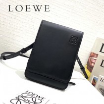LOEWE 030-2 LOEWE 羅意威  gusset flat crossbody bag系列男裝包