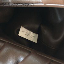 BV 6695-02 原單Bottega venet͎a͎最新款牛角包