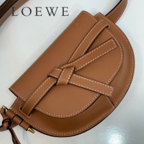 LOEWE 031-6  LOEWE 羅意威   gate Bumbag 馬鞍腰包胸包