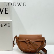 LOEWE 031-6  LOEWE 羅意威   gate Bumbag 馬鞍腰包胸包