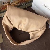 BV 6695-04 原單Bottega venet͎a͎最新款牛角包