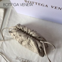 BV  9872S-04 原單早秋THE POUCH系列雲朵包