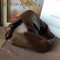 BV 6695-02 原單Bottega venet͎a͎最新款牛角包
