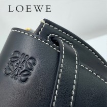 LOEWE 031  LOEWE 羅意威   gate Bumbag 馬鞍腰包胸包