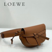 LOEWE 031-6  LOEWE 羅意威   gate Bumbag 馬鞍腰包胸包