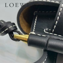 LOEWE 031  LOEWE 羅意威   gate Bumbag 馬鞍腰包胸包