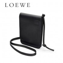 LOEWE 030-2 LOEWE 羅意威  gusset flat crossbody bag系列男裝包