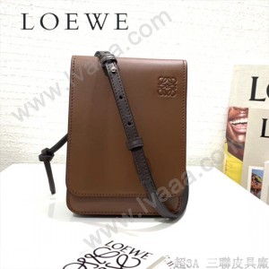 LOEWE 030-1 LOEWE 羅意威  gusset flat crossbody bag系列男裝包