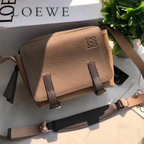 LOEWE 036-2   羅意威  military messenger XS小號郵差包