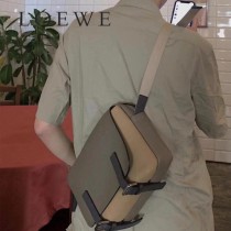 LOEWE 036-2   羅意威  military messenger XS小號郵差包