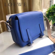 LOEWE 036-1   羅意威  military messenger XS小號郵差包