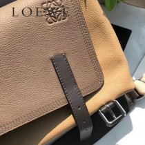 LOEWE 036-2   羅意威  military messenger XS小號郵差包