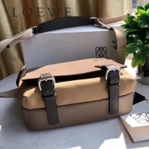 LOEWE 036-2   羅意威  military messenger XS小號郵差包