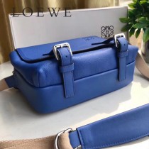 LOEWE 036-1   羅意威  military messenger XS小號郵差包