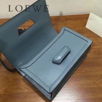 LOEWE 037 羅意威  Barcelona  bag 原單 秋冬新款3角包