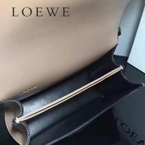 LOEWE 037-3 羅意威  Barcelona  bag 原單 秋冬新款3角包