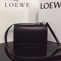 LOEWE 037-2 羅意威  Barcelona  bag 原單 秋冬新款3角包