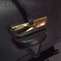 LOEWE 037-2 羅意威  Barcelona  bag 原單 秋冬新款3角包