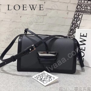 LOEWE 037-4 羅意威  Barcelona  bag 原單 秋冬新款3角包