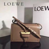 LOEWE 037-3 羅意威  Barcelona  bag 原單 秋冬新款3角包