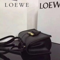 LOEWE 037-2 羅意威  Barcelona  bag 原單 秋冬新款3角包