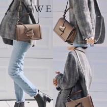 LOEWE 037-3 羅意威  Barcelona  bag 原單 秋冬新款3角包