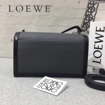 LOEWE 037-4 羅意威  Barcelona  bag 原單 秋冬新款3角包