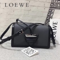 LOEWE 037-4 羅意威  Barcelona  bag 原單 秋冬新款3角包