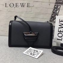 LOEWE 037-4 羅意威  Barcelona  bag 原單 秋冬新款3角包