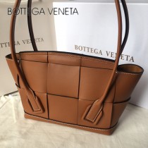 BV 9876-01 款Bottega Veneta 小號耳朵Arco 購物袋