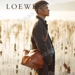 LOEWE 046  LOEWE  061607 羅意威  Puzzle 大号男士斜背包