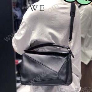 LOEWE 046-1  LOEWE  061607 羅意威  Puzzle 大号男士斜背包