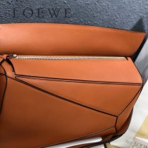 LOEWE 046  LOEWE  061607 羅意威  Puzzle 大号男士斜背包