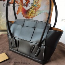 BV 9876-04 款Bottega Veneta 小號耳朵Arco 購物袋