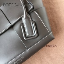 BV 9876-04 款Bottega Veneta 小號耳朵Arco 購物袋