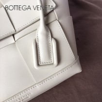 BV 9876 款Bottega Veneta 小號耳朵Arco 購物袋