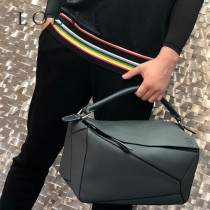 LOEWE 046-2  LOEWE  061607 羅意威  Puzzle 大号男士斜背包