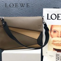 LOEWE 047-2  羅意威  Puzzle原單邮差包 专柜最新男款系列