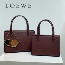 LOEWE 050 羅意威 全新postal手袋