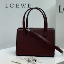 LOEWE 050 羅意威 全新postal手袋