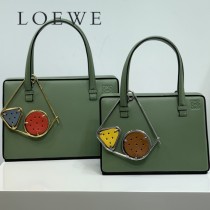 LOEWE 050-2 羅意威 全新postal手袋