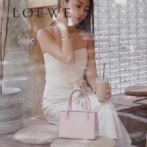 LOEWE 050-4 羅意威 全新postal手袋