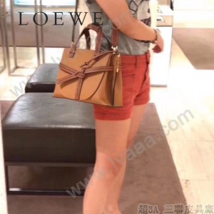 LOEWE 051-2  羅意威 新款手提馬鞍包