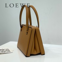 LOEWE 050-3 羅意威 全新postal手袋