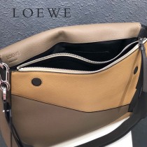 LOEWE 047-2  羅意威  Puzzle原單邮差包 专柜最新男款系列