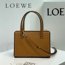 LOEWE 050-3 羅意威 全新postal手袋