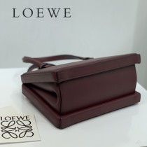 LOEWE 050 羅意威 全新postal手袋