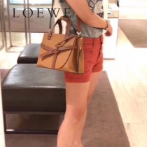 LOEWE 051-2  羅意威 新款手提馬鞍包