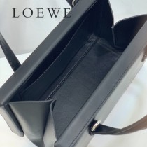 LOEWE 050-1 羅意威 全新postal手袋